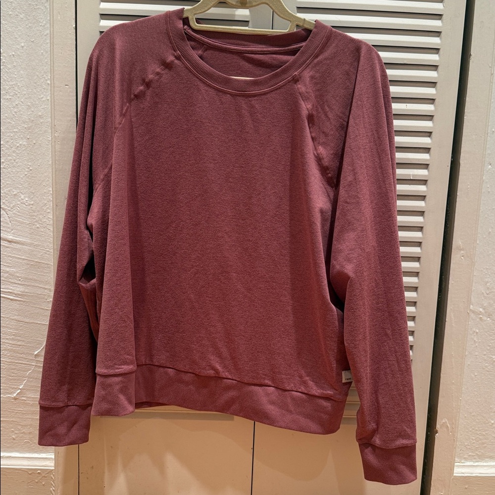 Vuori Long Sleeve Halo Crew (color: Marsala heather)
